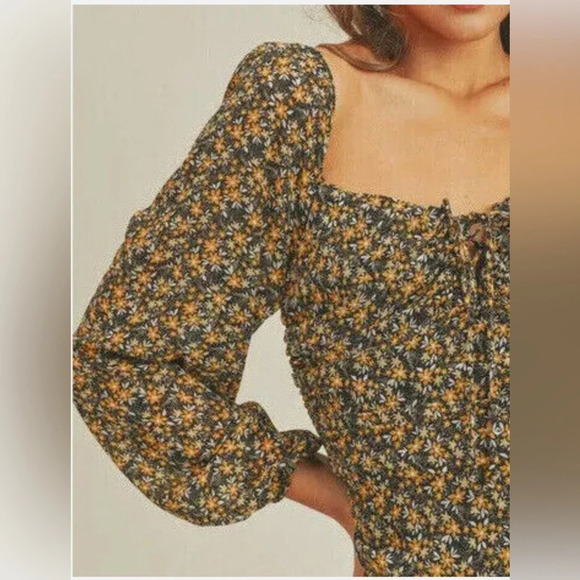 Lush‎ Black Ruched Sheath Mini Dress Size Small Yellow
Sweetheart Ruffle NEW - Picture 6 of 16